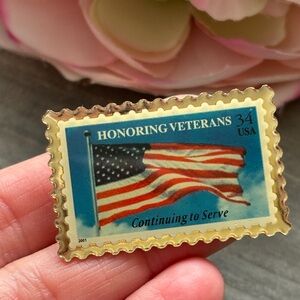 2001 American Flag Stamp Pin Honoring Veterans
